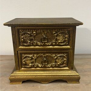 Vintage Royal Sealy Gold Music Jewelry Box, red velvet lined, 6.5 inches tall